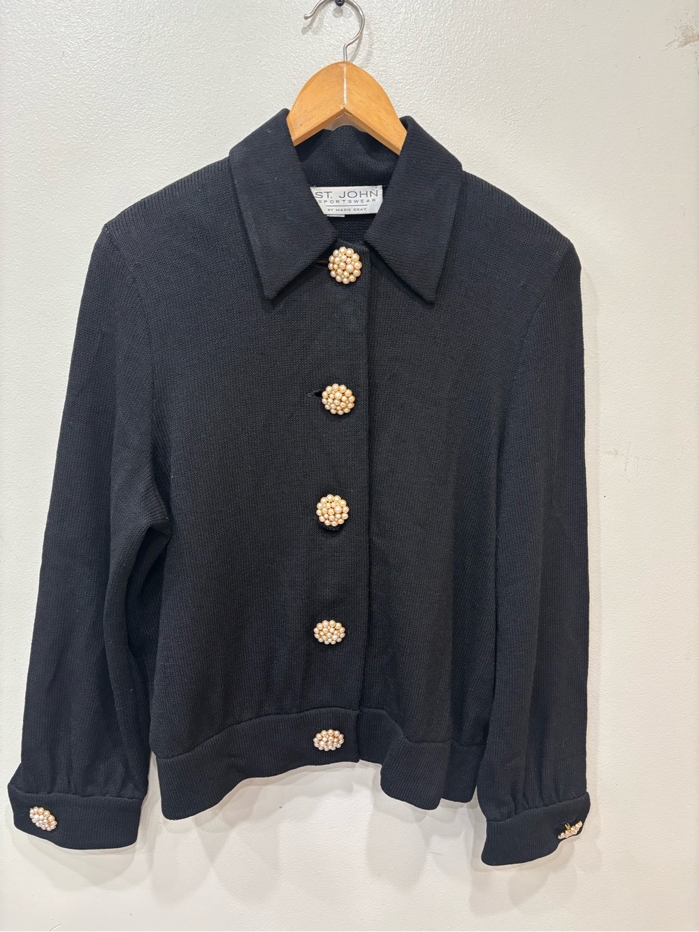 St.John Pearl Beading Knit Cardigan Padded Shoulder Sweater Women’s Medium